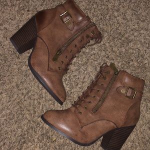 Daisy Fuentes heels from DSW Worn Once size 9W